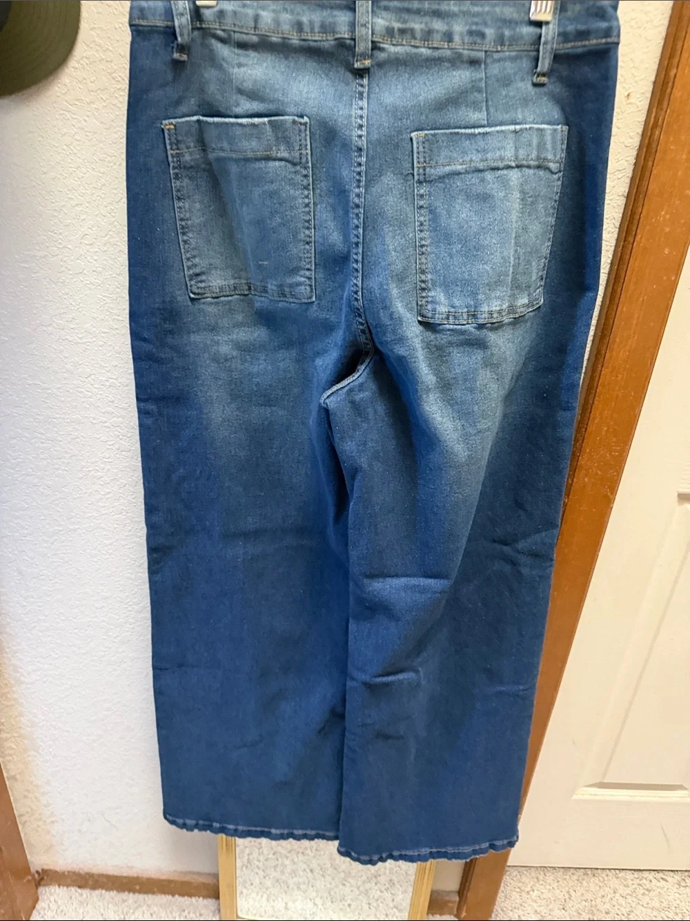 Men's Blue Wide-Leg Jeans with Front Patch Pockets